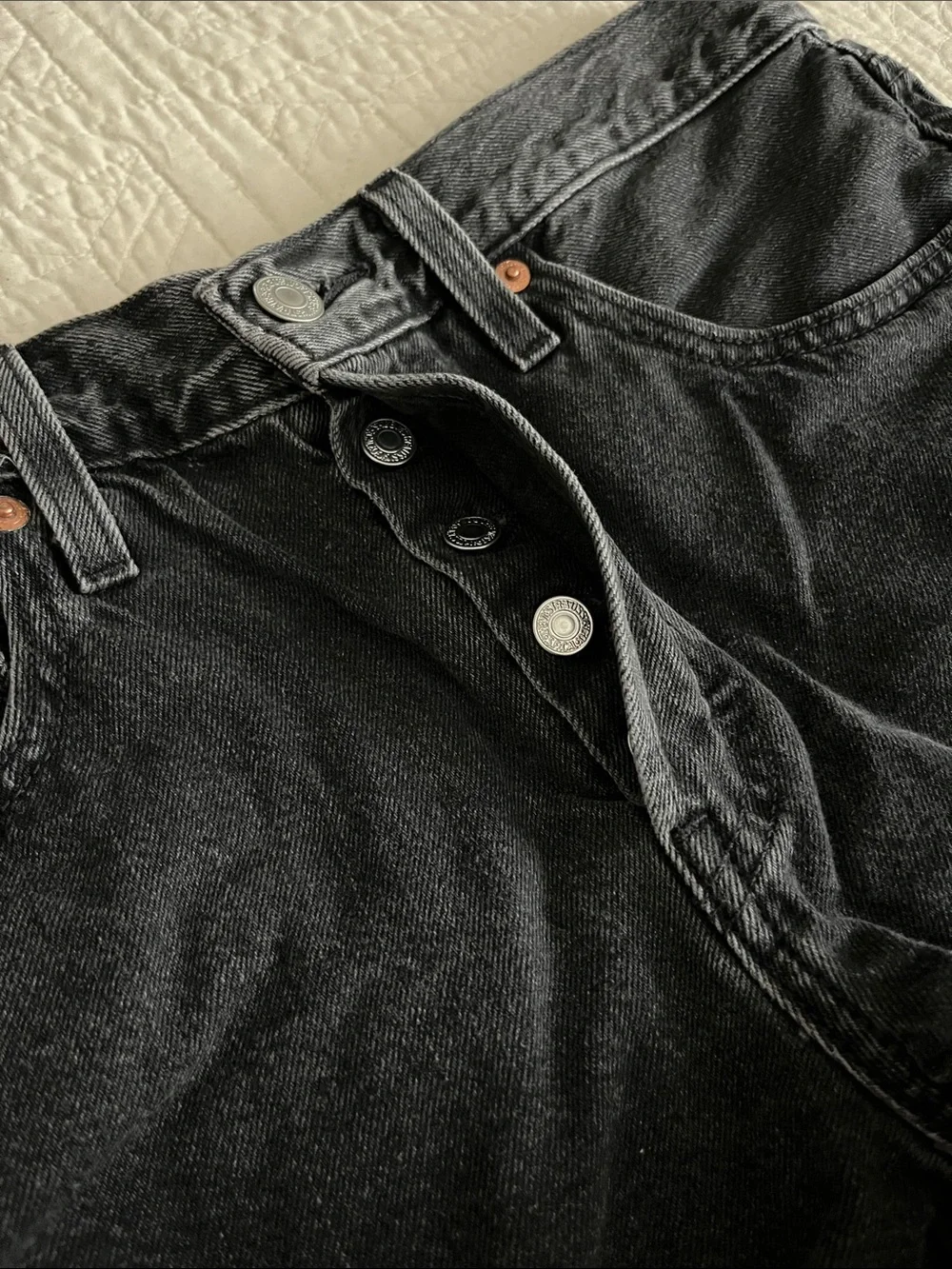 Levi’s 501 Original High Rise Denim Shorts Washed Black Frayed Cutoff Size 27
